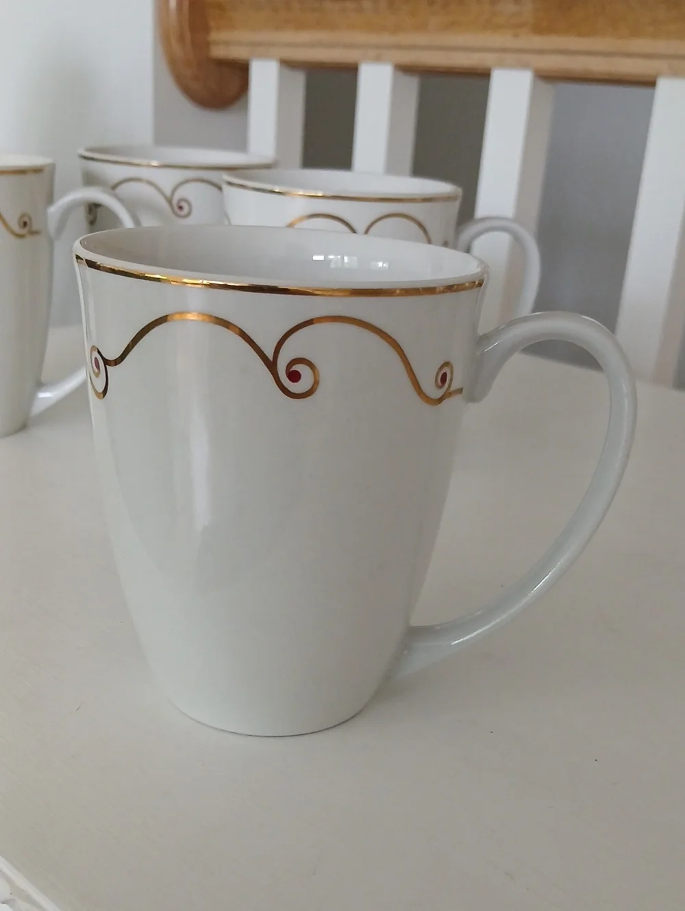 Pier 1 Holiday Scroll Gold Swirl Rim Red Berry Dot White Cup Mug 8 oz Set of 4
